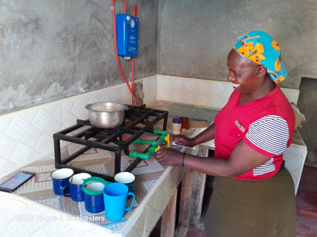 CIDES Biogas Customer All Smiles at Fast Smokeless Cooking